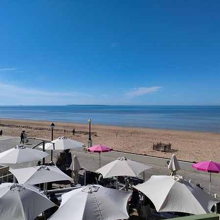 Residence Trouville ชาแตเลยง-ปลาจ ภายนอก รูปภาพ